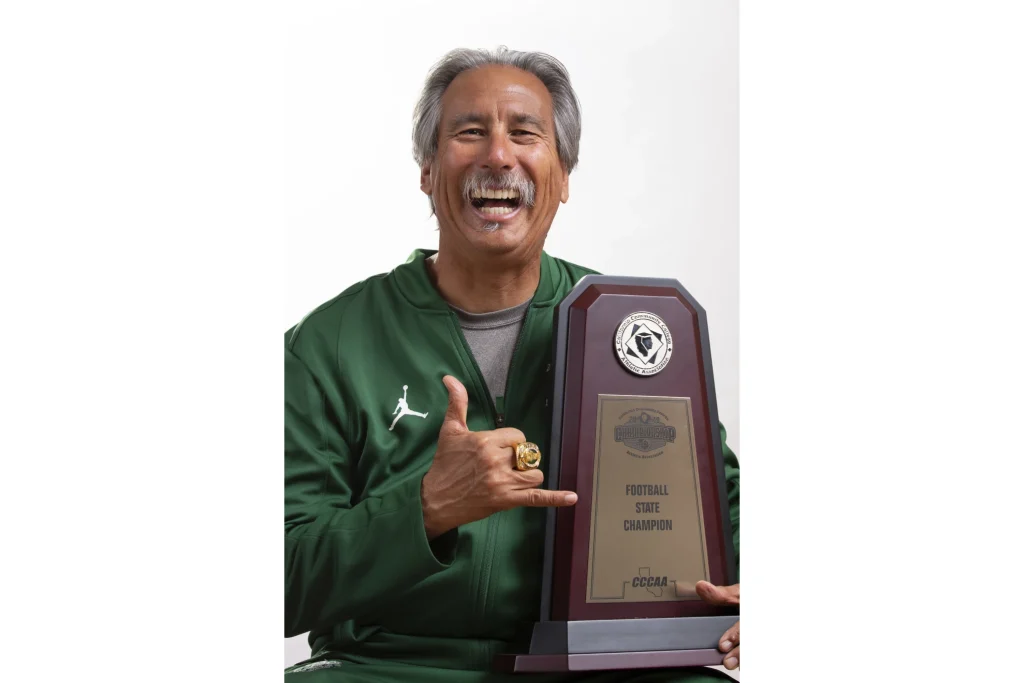 John Beam, celebrul antrenor de fotbal american din „Last Chance U”, a murit după ce a fost împușcat